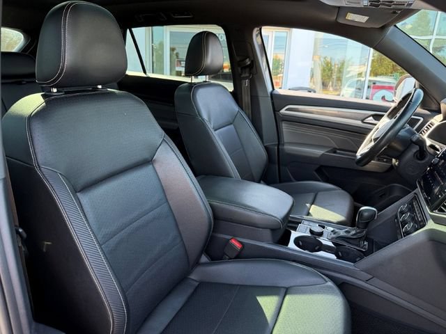 Used 2023 Volkswagen Atlas Cross Sport SEL R-Line AWD/4WD image 24