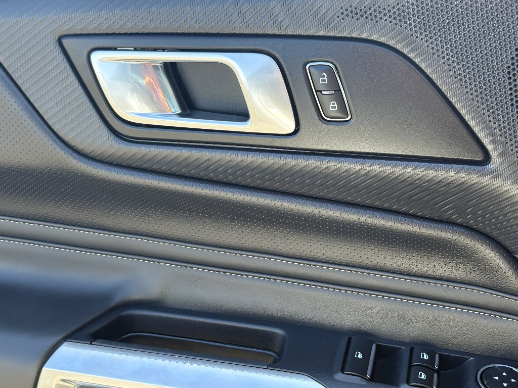 Used 2025 Ford Mustang GT Premium RWD image 19