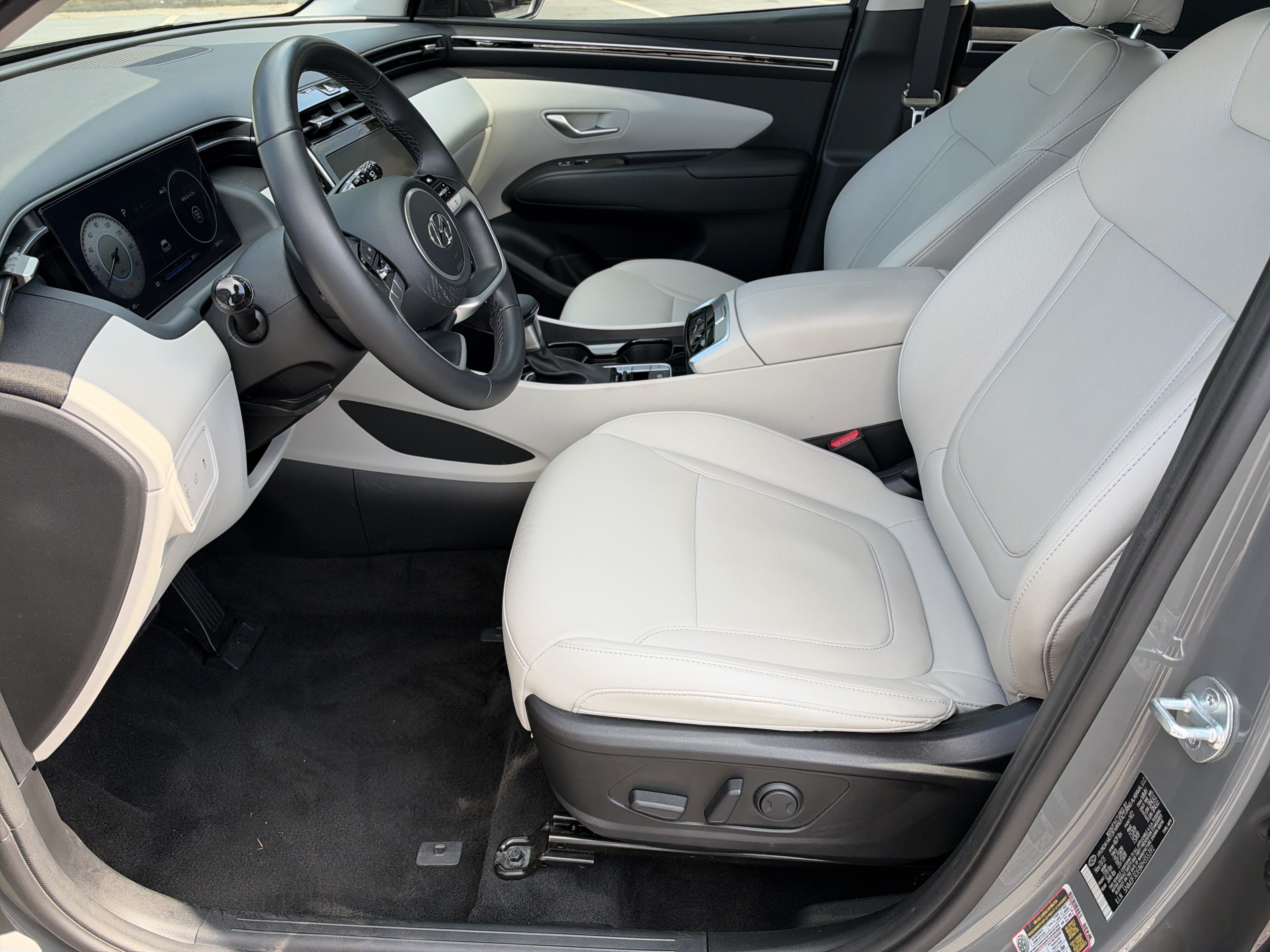 Used 2024 Hyundai Tucson SEL w/ Convenience Package FWD image 11