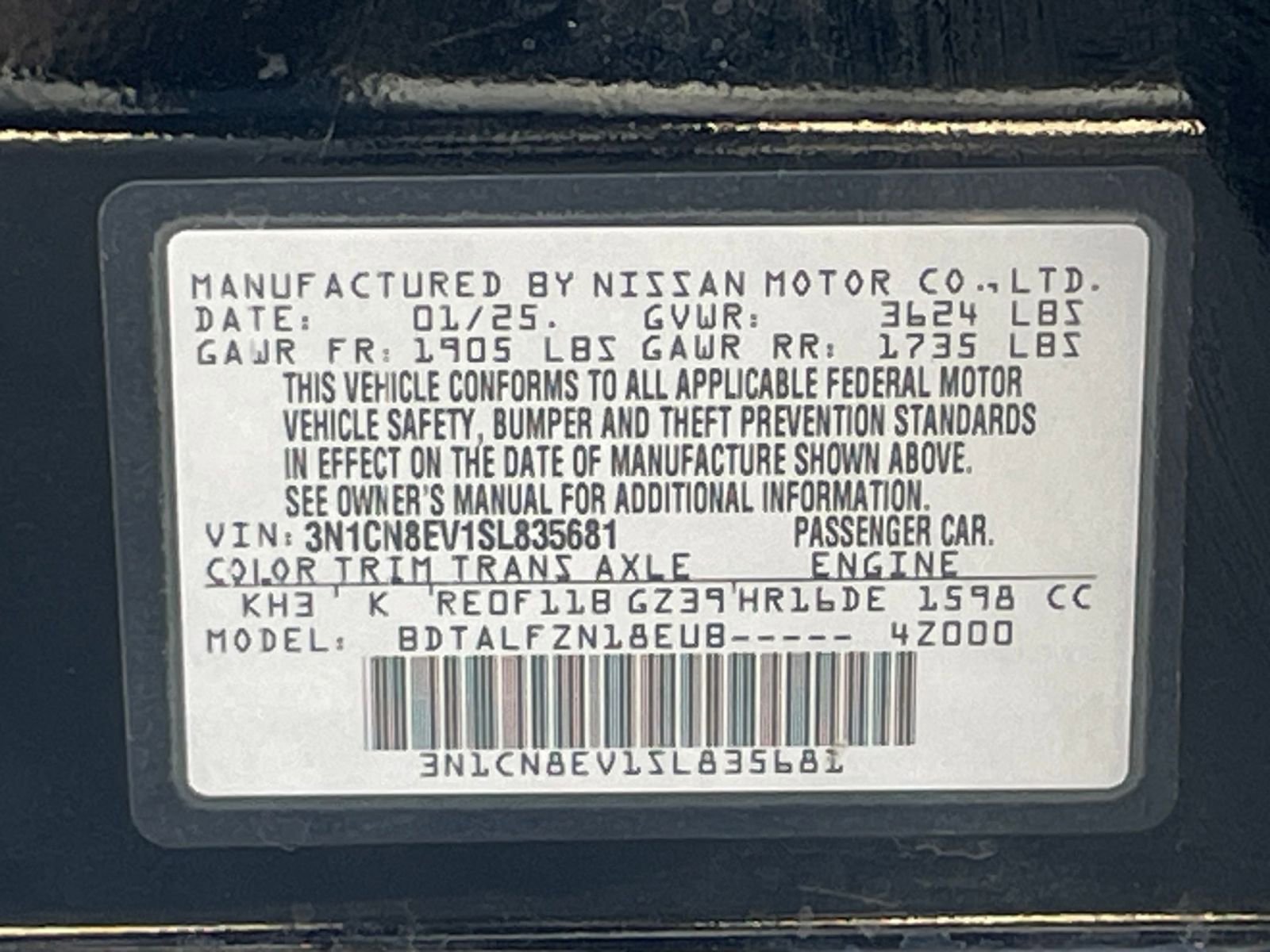 Used 2025 Nissan Versa SV image 29