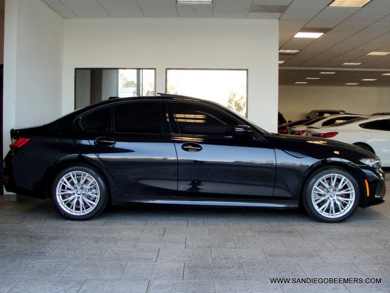 Used 2023 BMW 330i Sedan w/ Premium Package RWD image 9