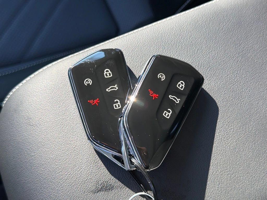 Used 2026 Volkswagen Tiguan SE AWD/4WD image 27