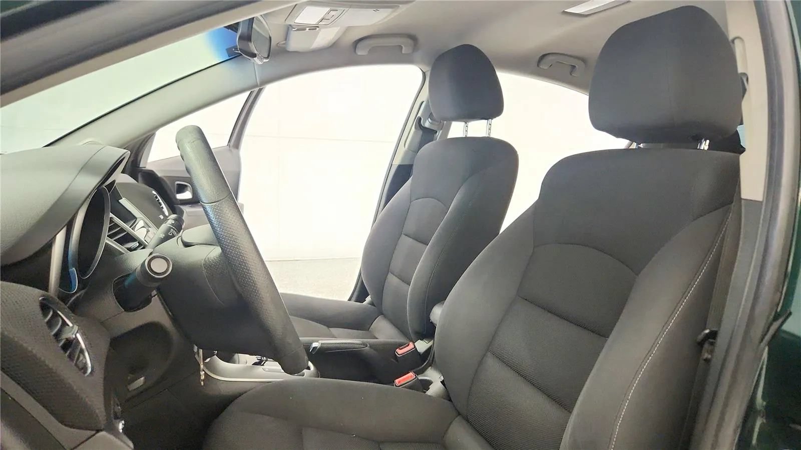 Used 2015 Chevrolet Cruze LT FWD image 17