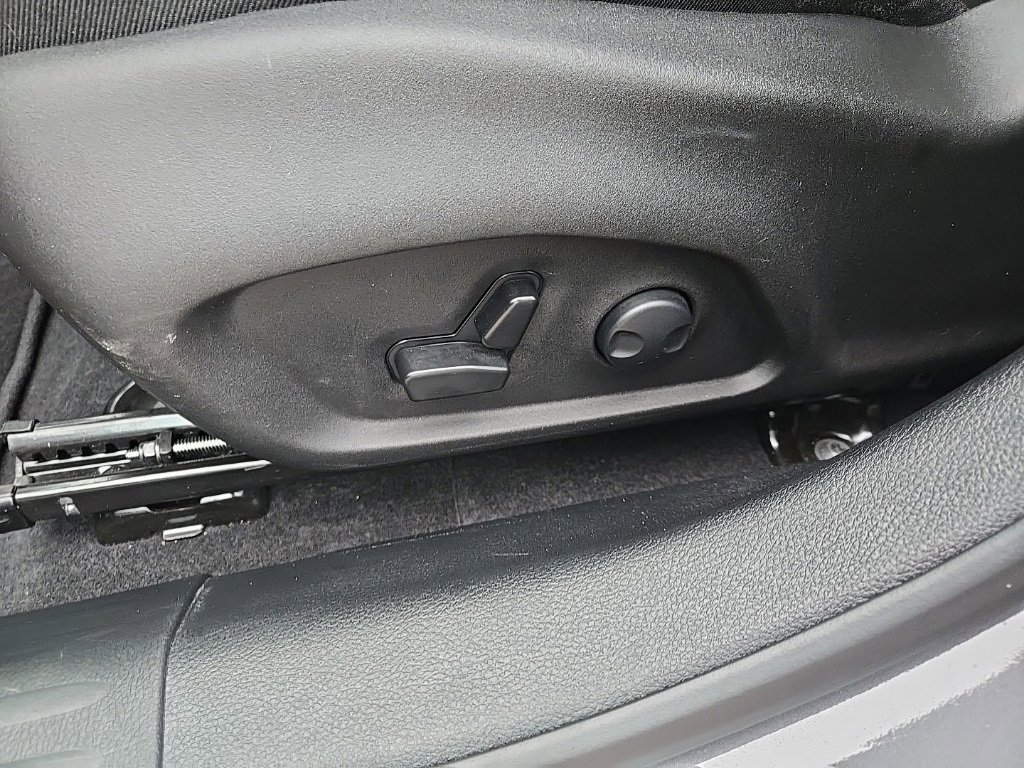 Used 2024 Jeep Compass Limited w/ Elite Group image 36