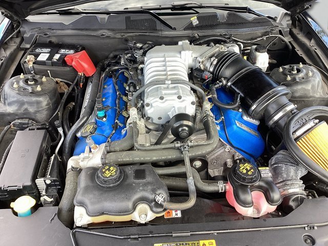 Used 2011 Ford Mustang Shelby GT500 w/ SVT Performance Pkg image 12