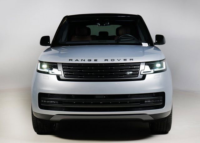 New 2025 Land Rover Range Rover SE image 8