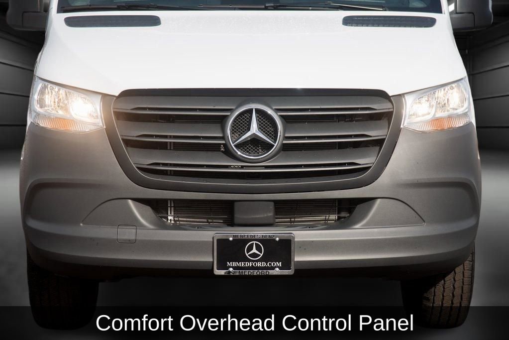 Used 2025 Mercedes-Benz Sprinter 2500 image 16