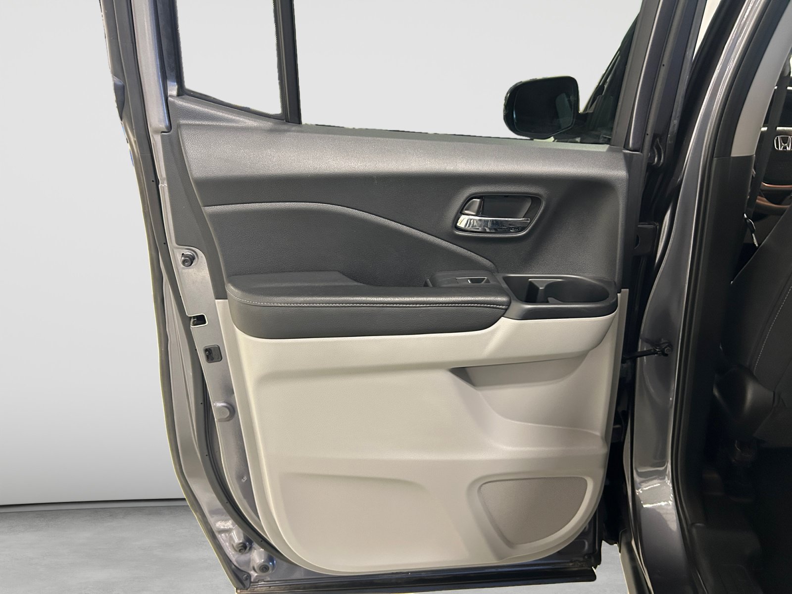 Used 2017 Honda Ridgeline RTS image 19