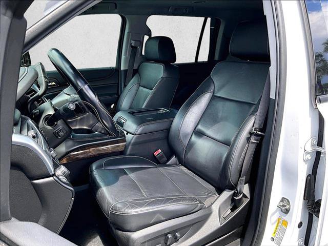Used 2020 Chevrolet Suburban LT w/ RST Edition RWD image 27