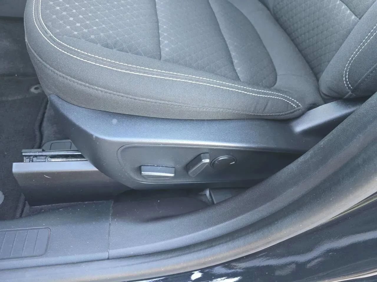 Used 2024 Ford Escape Active FWD image 11
