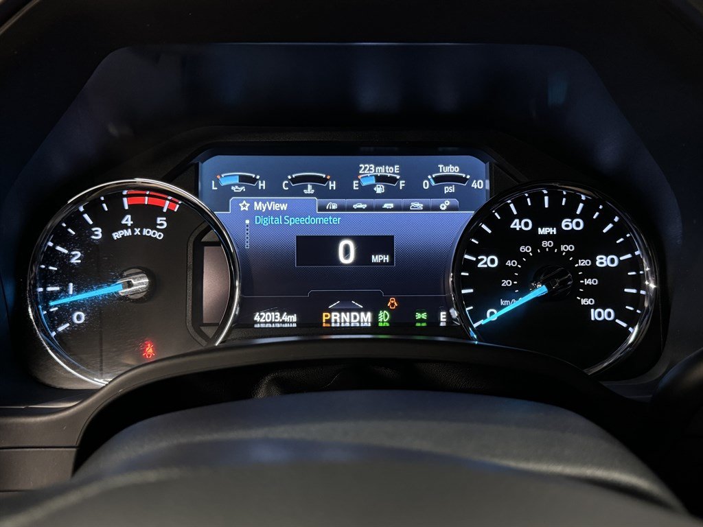 Used 2022 Ford F350 Platinum w/ FX4 Off-Road Package AWD/4WD image 35