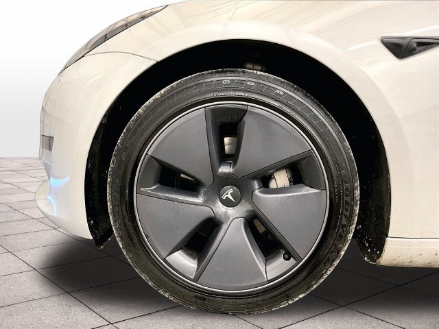 Used 2023 Tesla Model 3 Standard Range RWD image 8