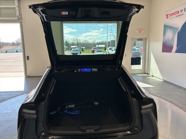 Used 2025 Toyota Prius Plug-In Hybrid w/ Limited Premium Package image 18