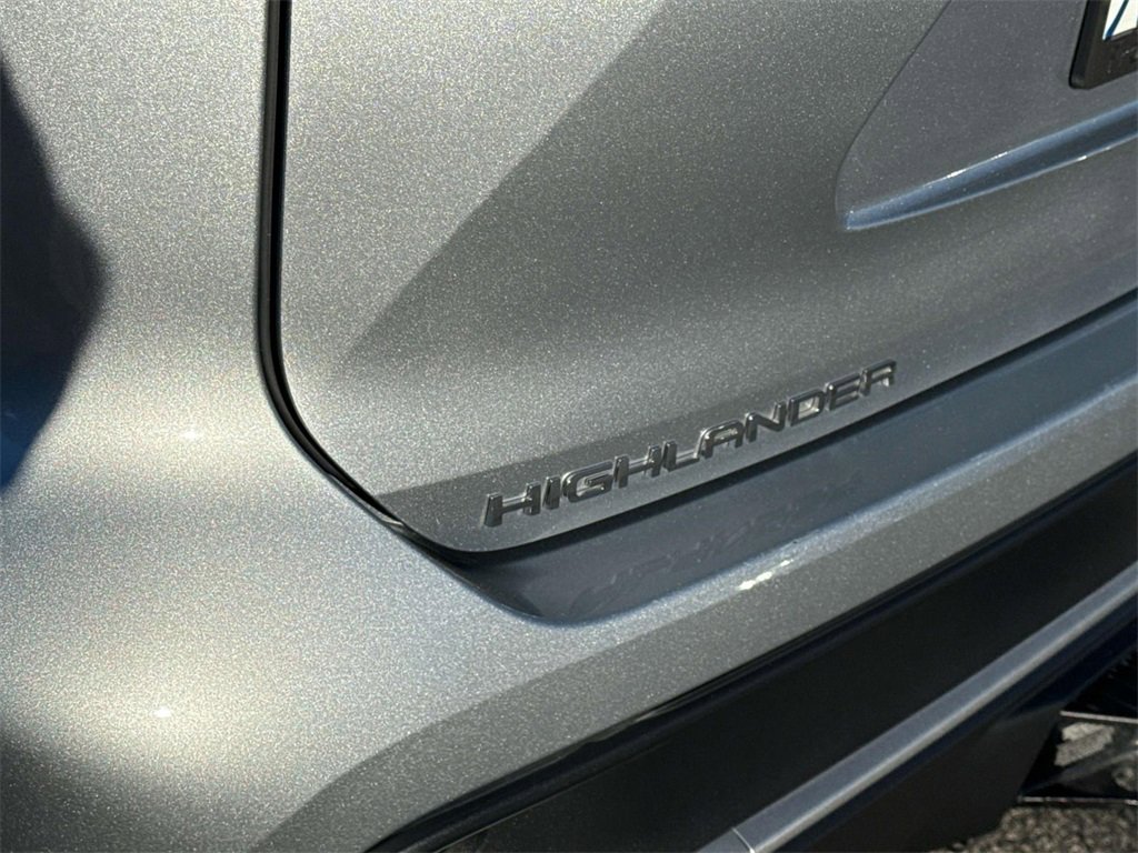 Used 2021 Toyota Highlander XSE image 6