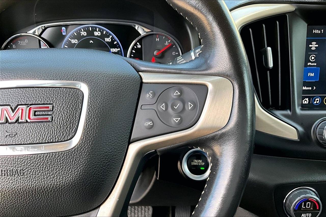 Used 2022 GMC Terrain Denali w/ Denali Premium Package AWD/4WD image 12