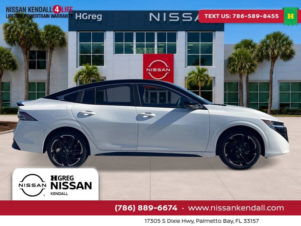 New 2026 Nissan Sentra SR w/ Floor Mat Package FWD image 6