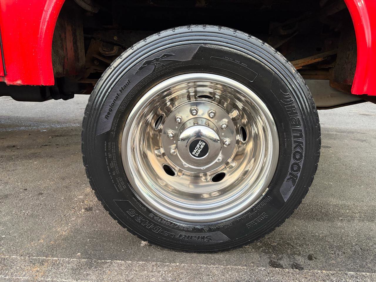 Used 2016 Ford F550 4x4 Regular Cab Super Duty image 15