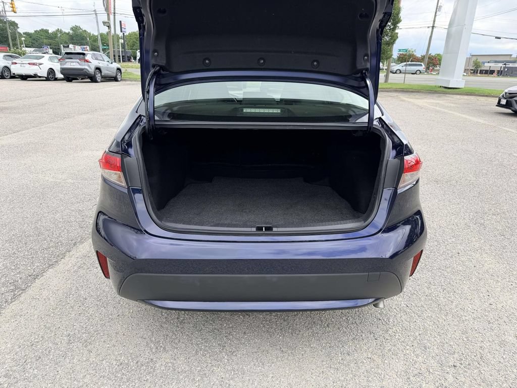 Used 2022 Toyota Corolla LE w/ Carpet Mat Package (TMS) FWD image 15