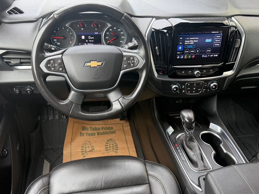 Used 2022 Chevrolet Traverse LT w/ LT Premium Package AWD/4WD image 15