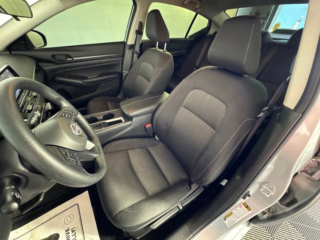 Used 2024 Nissan Altima 2.5 S FWD image 29