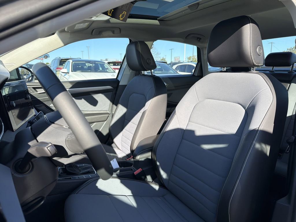 New 2026 Volkswagen Jetta SE image 12