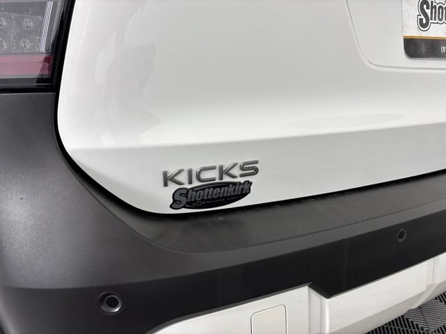 Used 2025 Nissan Kicks SR w/ SR Premium Package AWD/4WD image 11