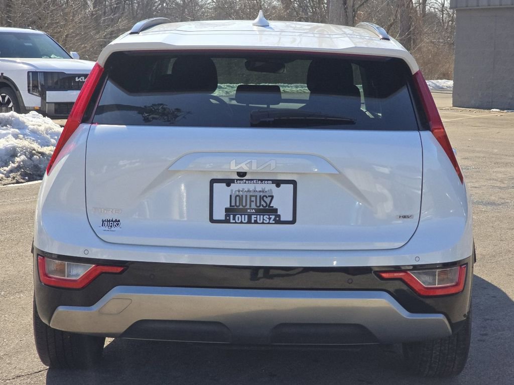 Used 2023 Kia Niro EX Touring image 17