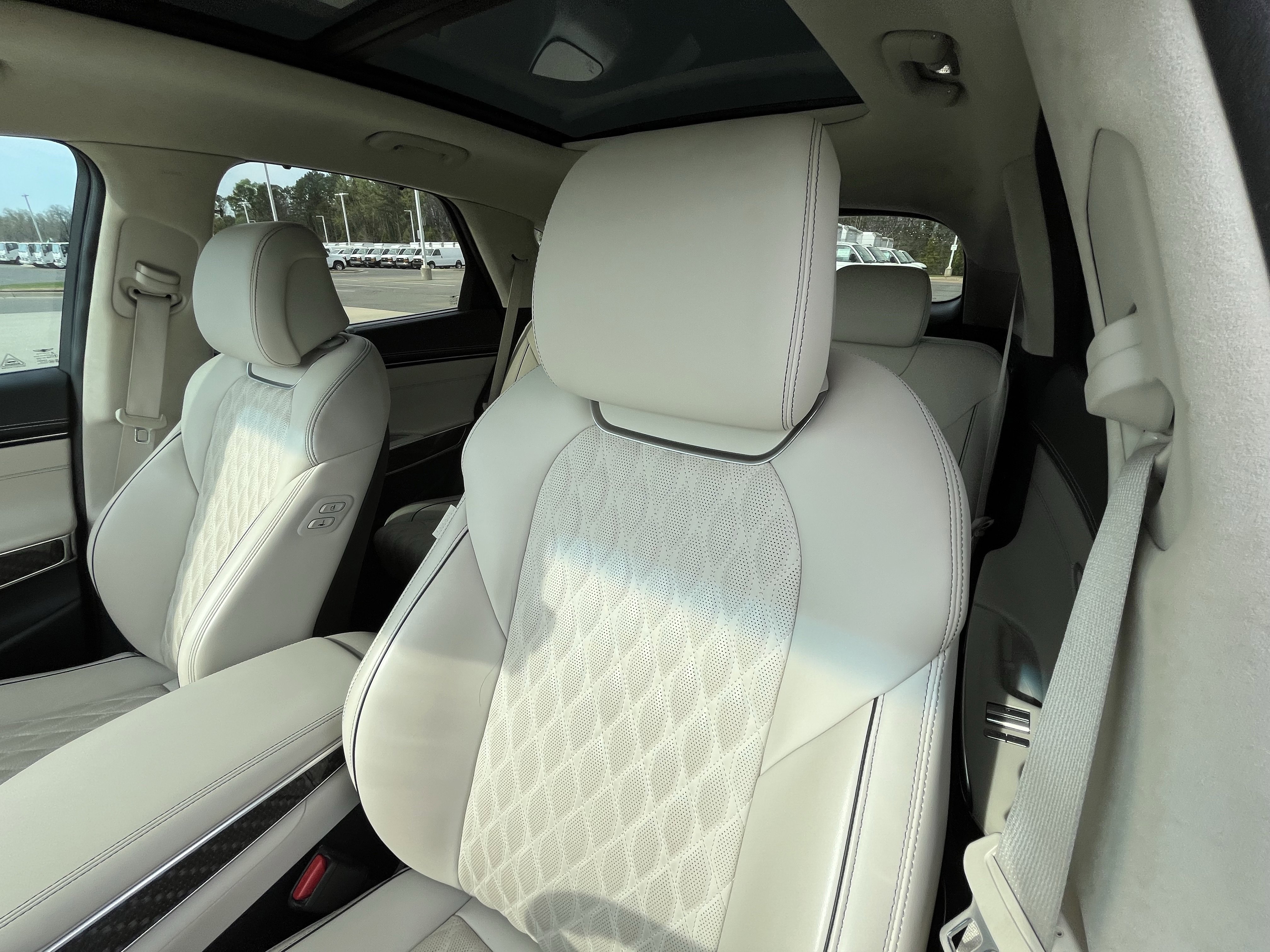 Used 2023 Genesis GV70 3.5T Sport w/ Sport Prestige Package image 15