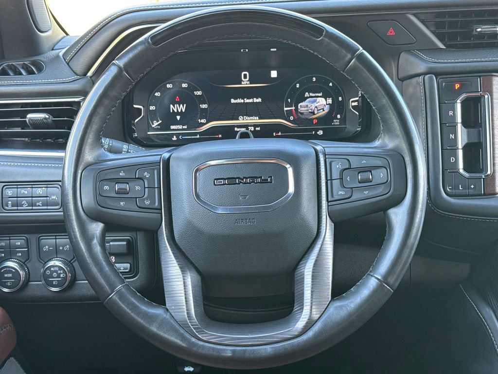Used 2023 GMC Yukon XL Denali Ultimate AWD/4WD image 17