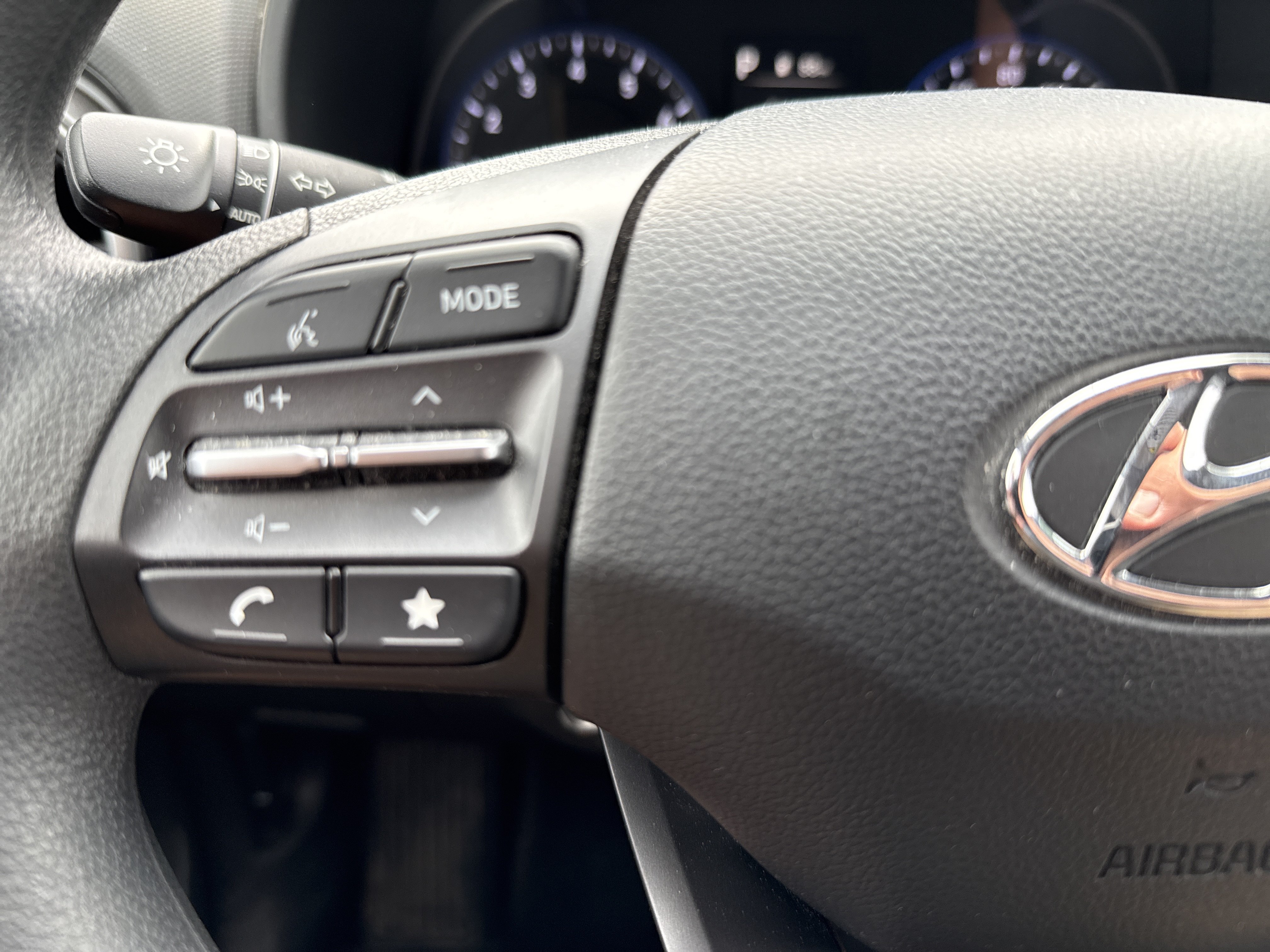 Used 2022 Hyundai Kona SEL AWD/4WD image 18