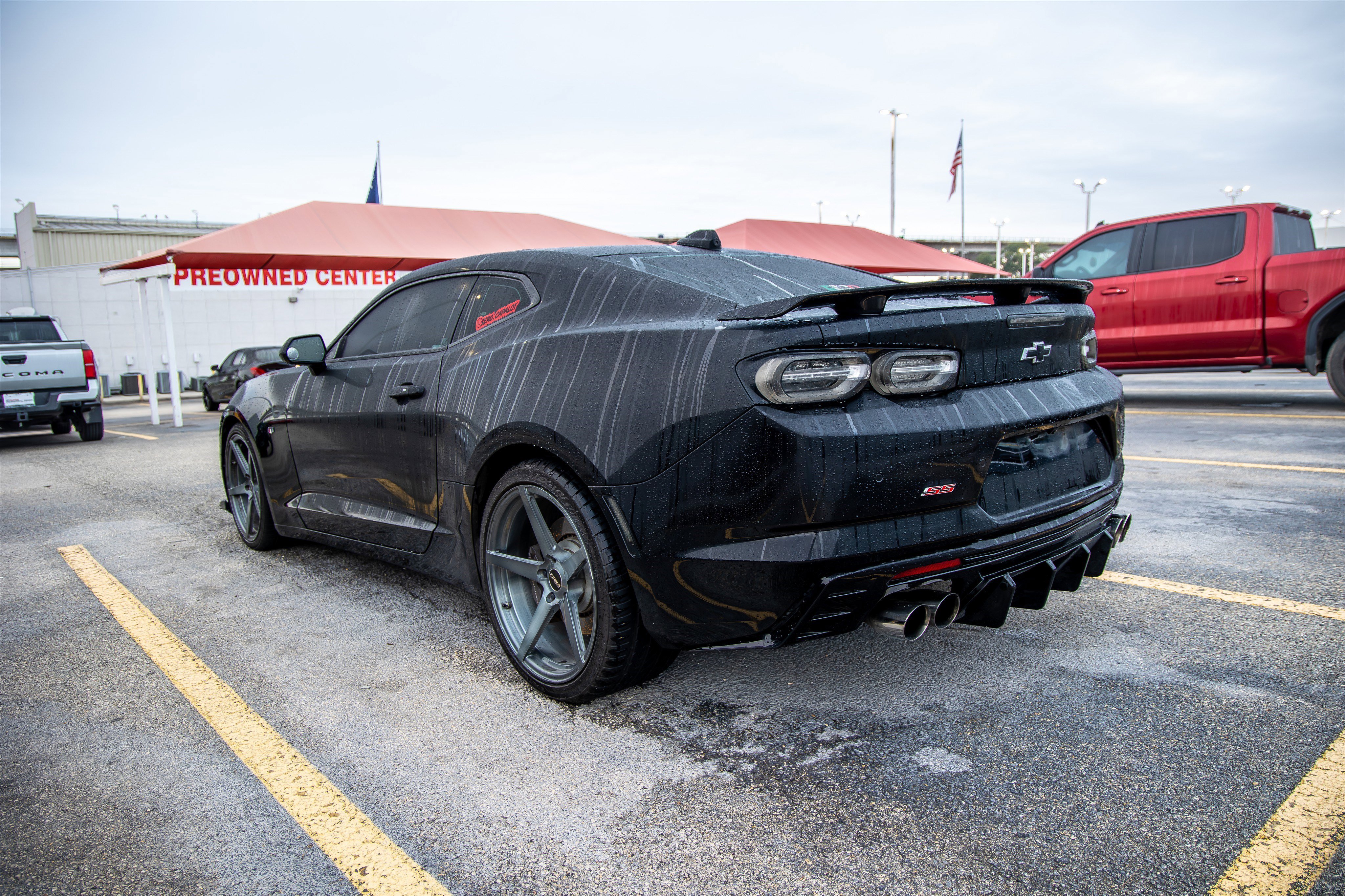 Used 2020 Chevrolet Camaro SS RWD image 12