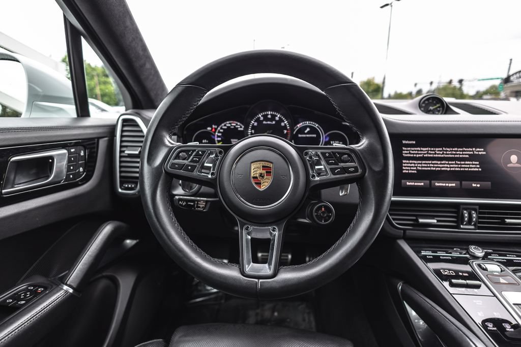 Used 2023 Porsche Cayenne Turbo S AWD/4WD image 29
