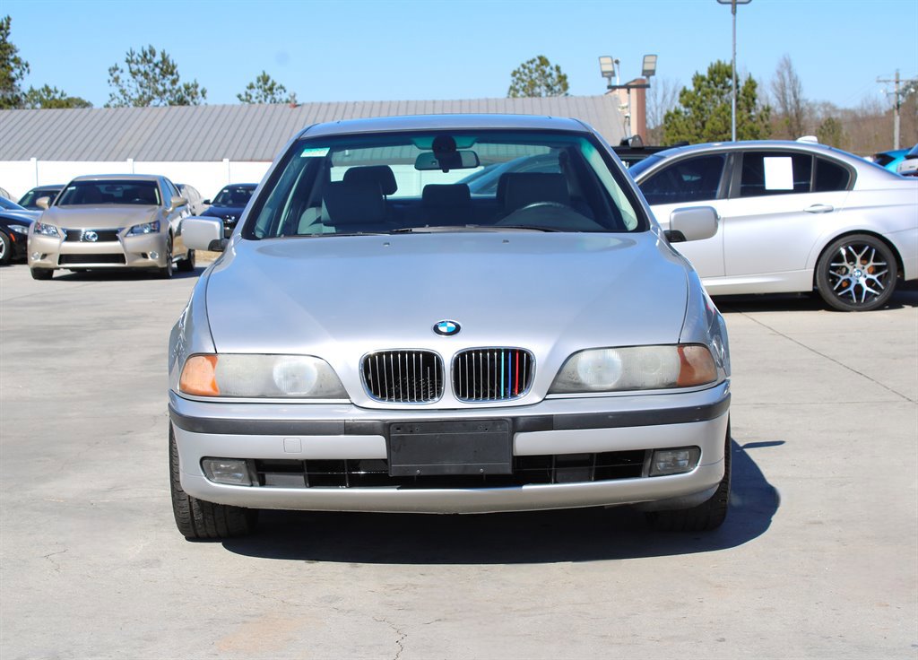 Used 2000 BMW 540i Sedan RWD image 2