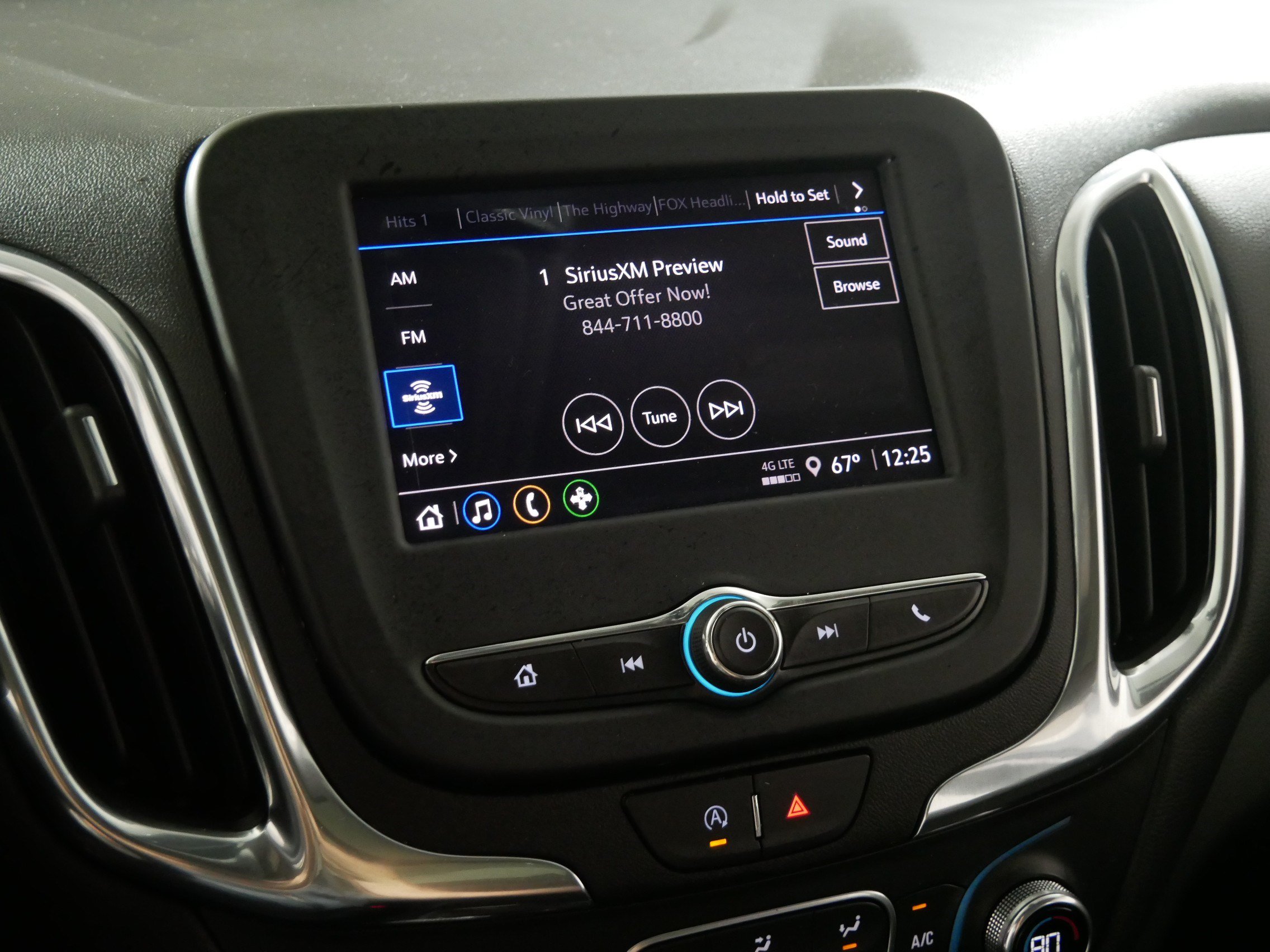 Used 2024 Chevrolet Equinox LT AWD/4WD image 22