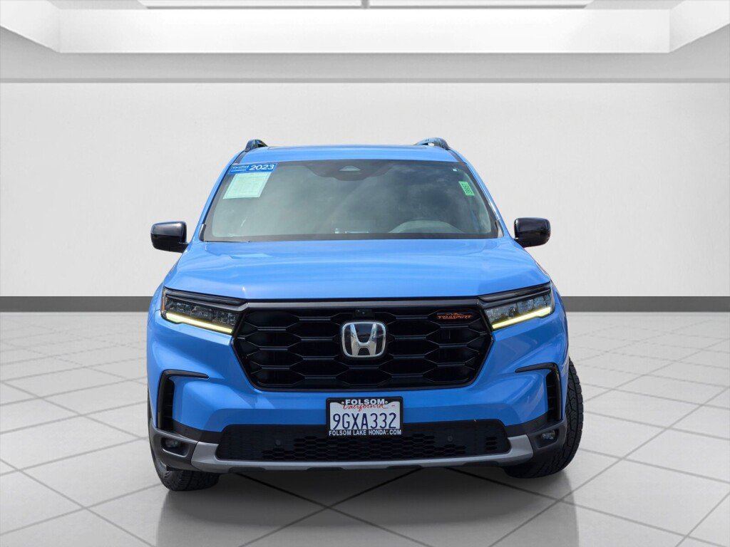 Certified 2023 Honda Pilot TrailSport image 2