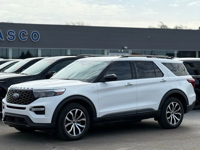 Used 2024 Ford Explorer ST-Line w/ Class IV Trailer Tow Package image 35