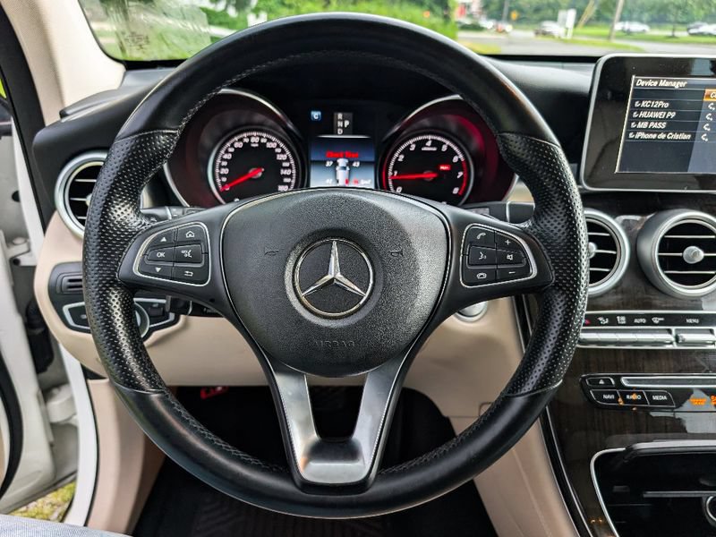 Used 2018 Mercedes-Benz GLC 300 4MATIC image 22