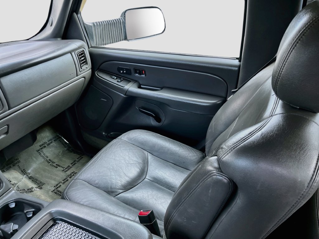Used 2004 Chevrolet Silverado 3500 LT w/ Heavy-Duty Power Package AWD/4WD image 21