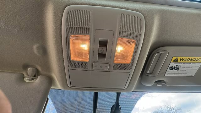 Used 2016 MAZDA MAZDA3 i Touring w/ Popular Equipment Package image 19