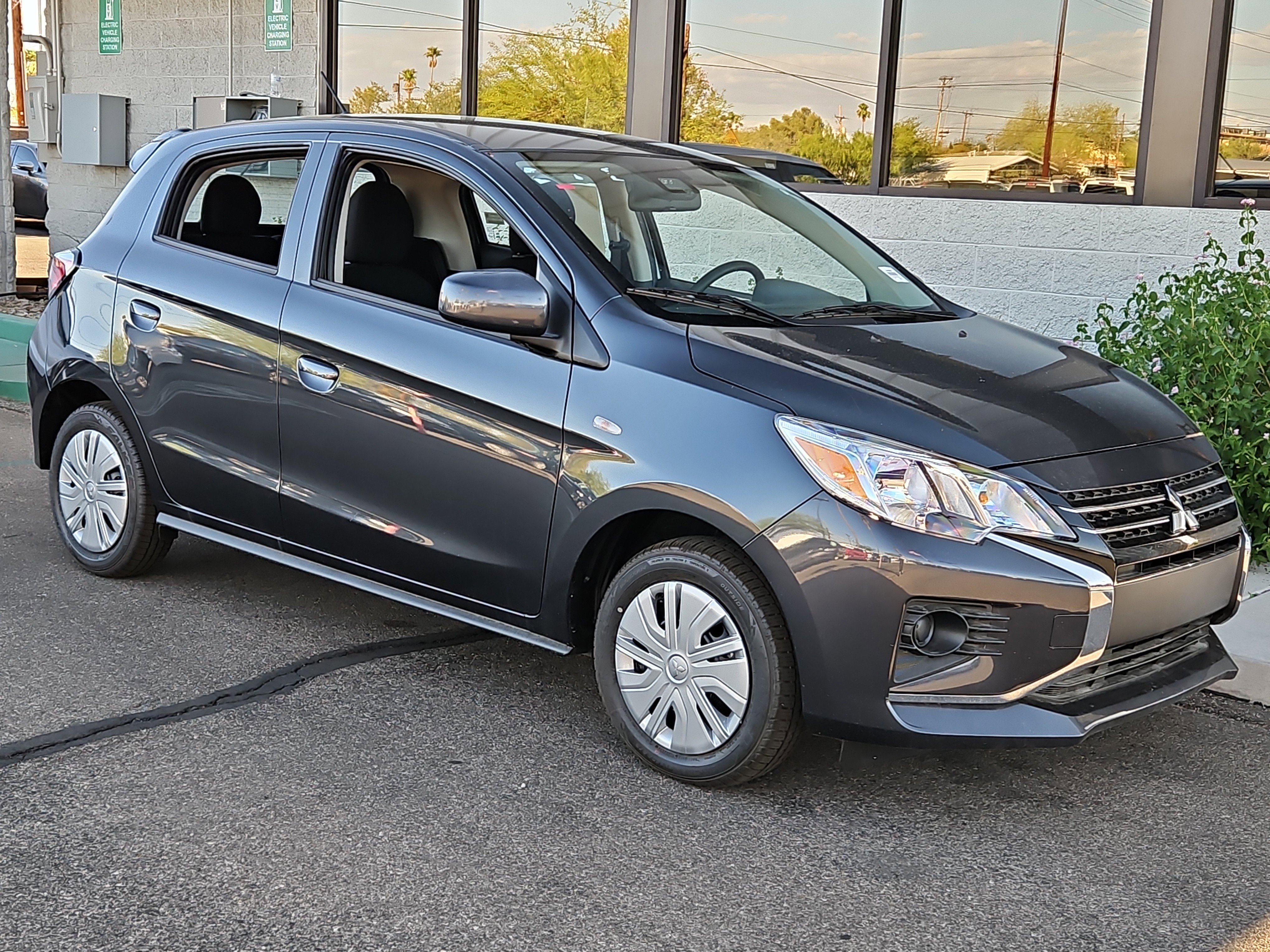 New 2024 Mitsubishi Mirage ES