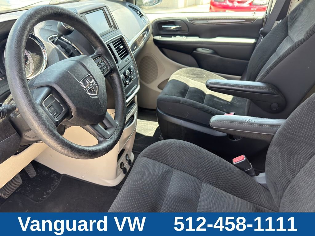 Used 2019 Dodge Grand Caravan SE FWD image 12