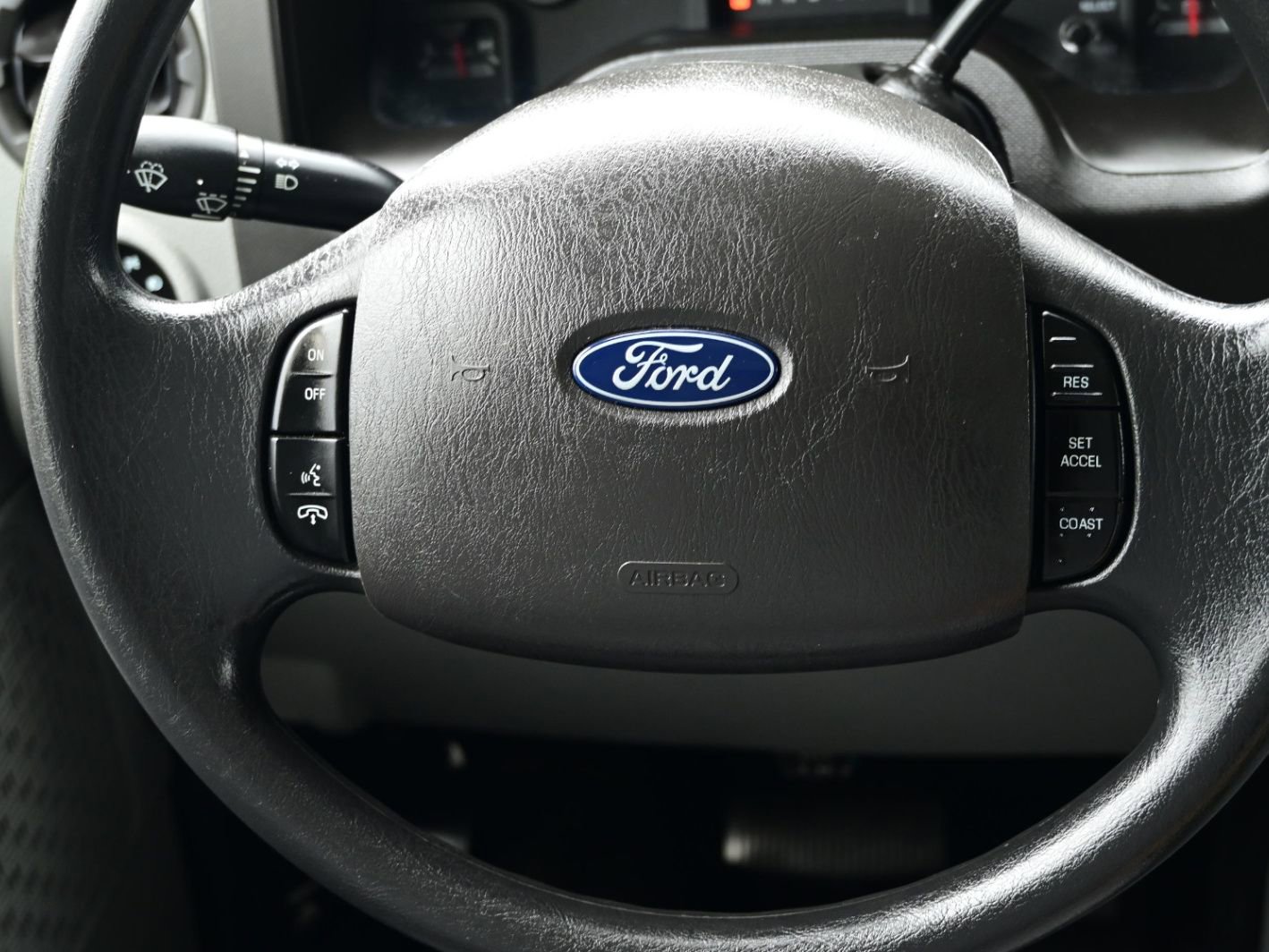 Used 2018 Ford E-450 and Econoline 450 Super Duty w/ Power Windows & Locks Group image 26