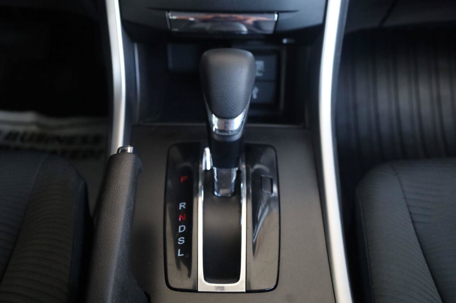 Used 2015 Honda Accord LX image 39