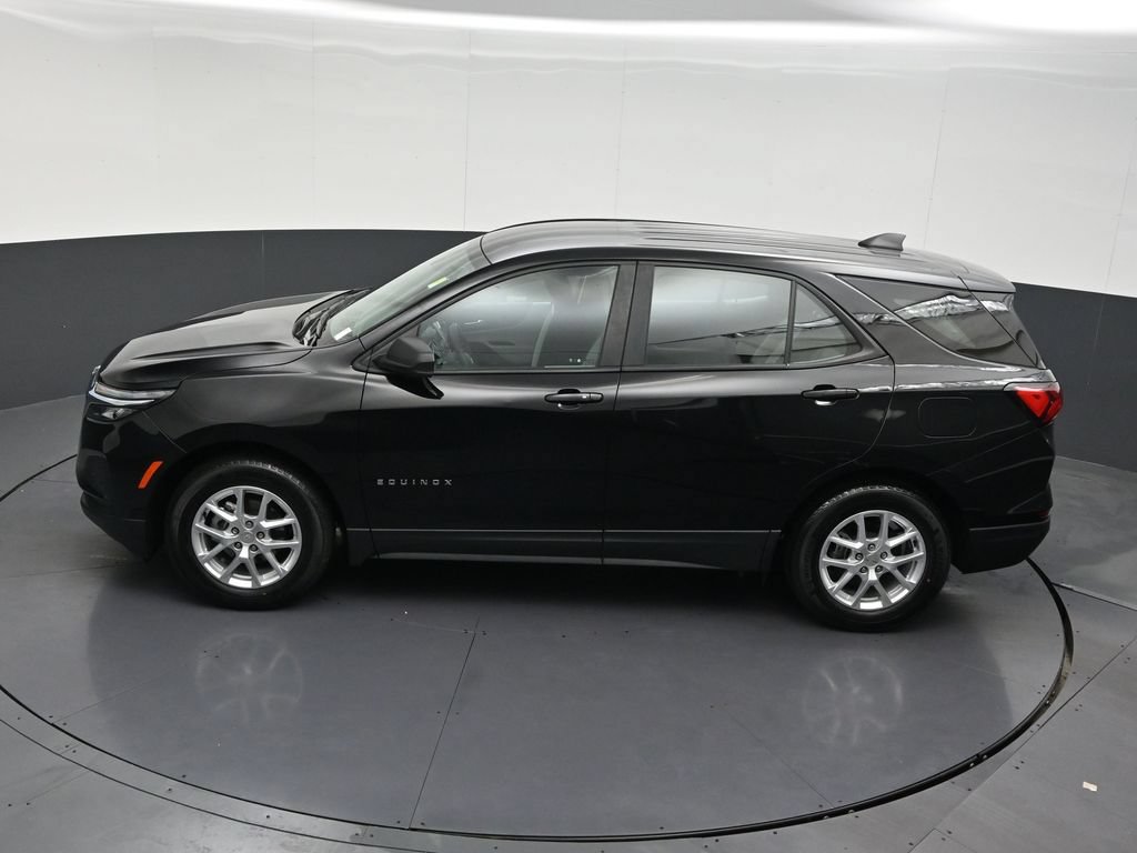 Used 2024 Chevrolet Equinox LS FWD image 17