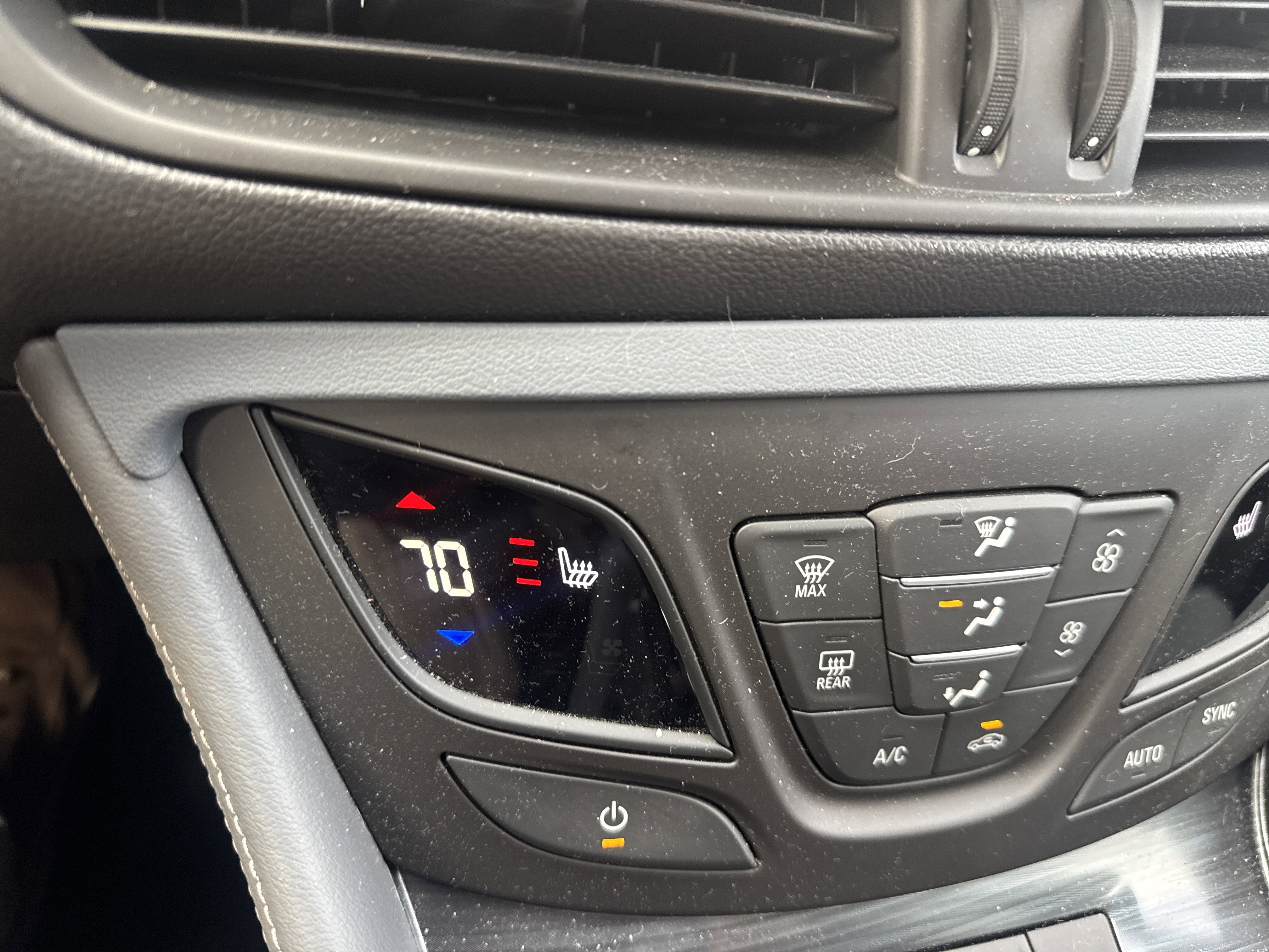 Used 2020 Buick Envision Essence image 27