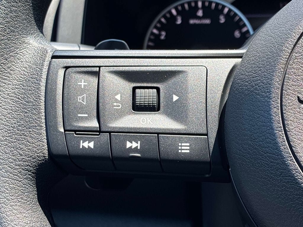 Certified 2025 Nissan Pathfinder S AWD/4WD image 23