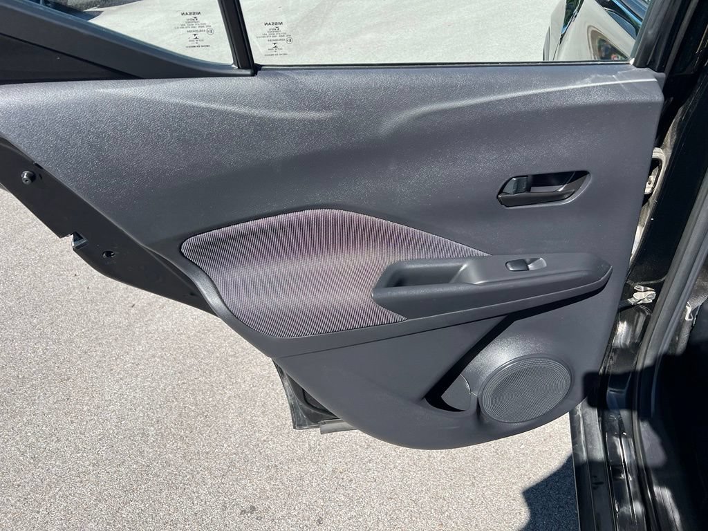 Used 2018 Nissan Kicks S FWD image 19