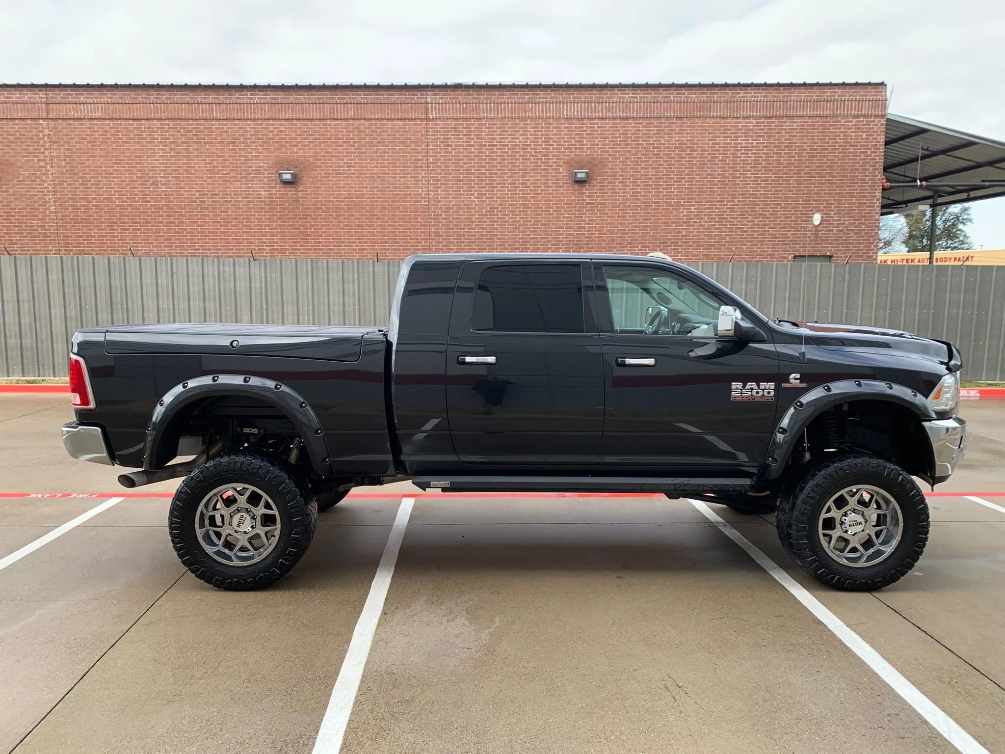 Used 2016 RAM 2500 Laramie image 8