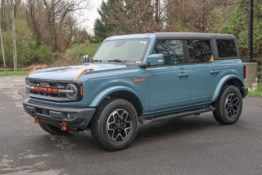 Used 2023 Ford Bronco Outer Banks image 1