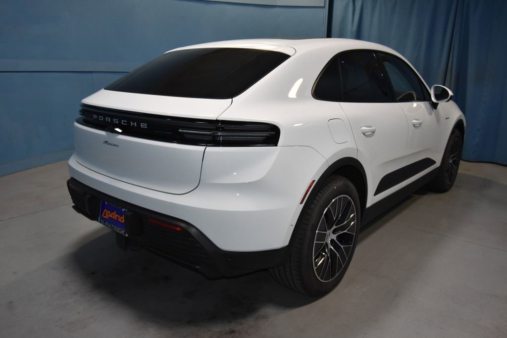 Certified 2025 Porsche Macan Electric image 25